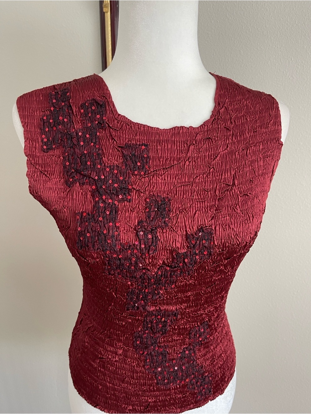 Alberto Makali Sleeveless Ruched Beaded Top in Deep Wine - Picture 4 of 7